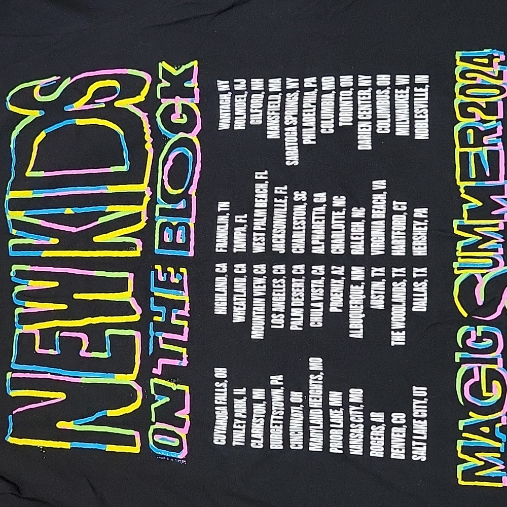 New Kids on the Block NKOTB Magic Summer Tour Shirt Medium Mint Condition - Picture 3 of 6